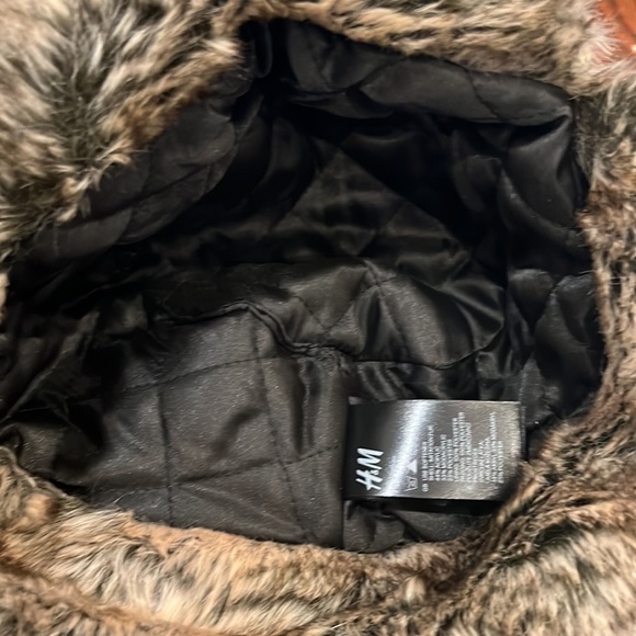 Faux fur trapper hat - Picture 3 of 3